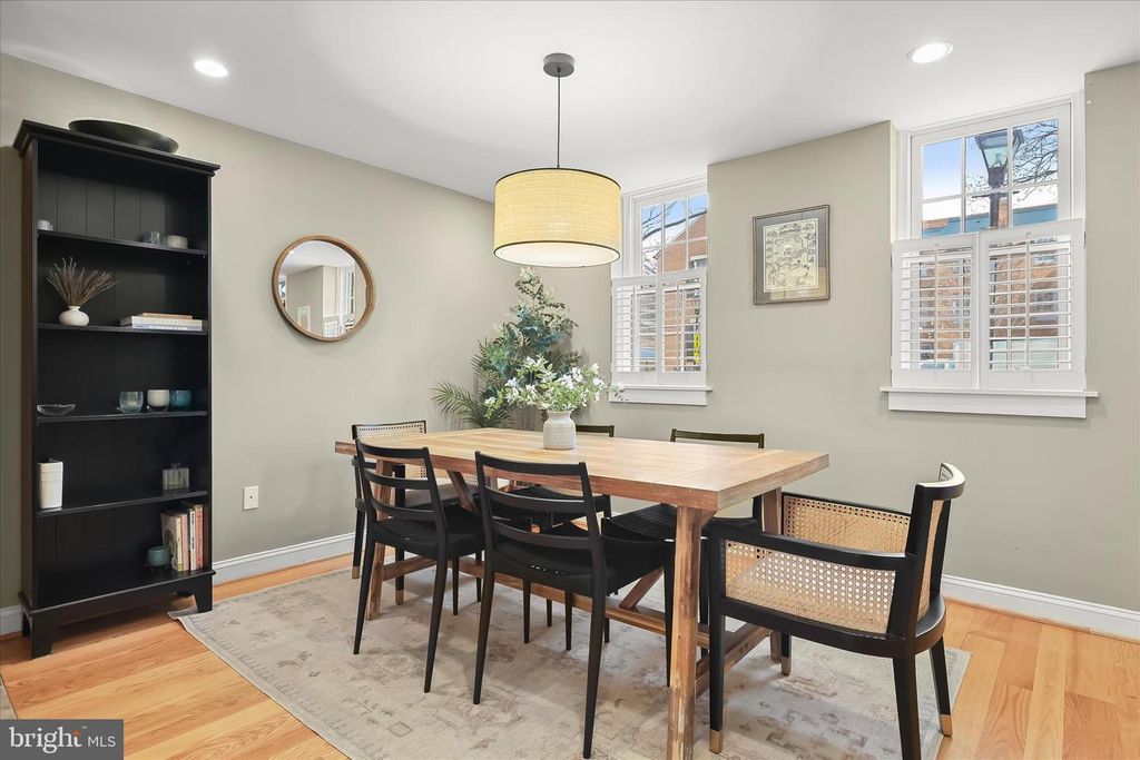 Image 11 of property listing at 133 W LEE ST, Baltimore, MD 21201