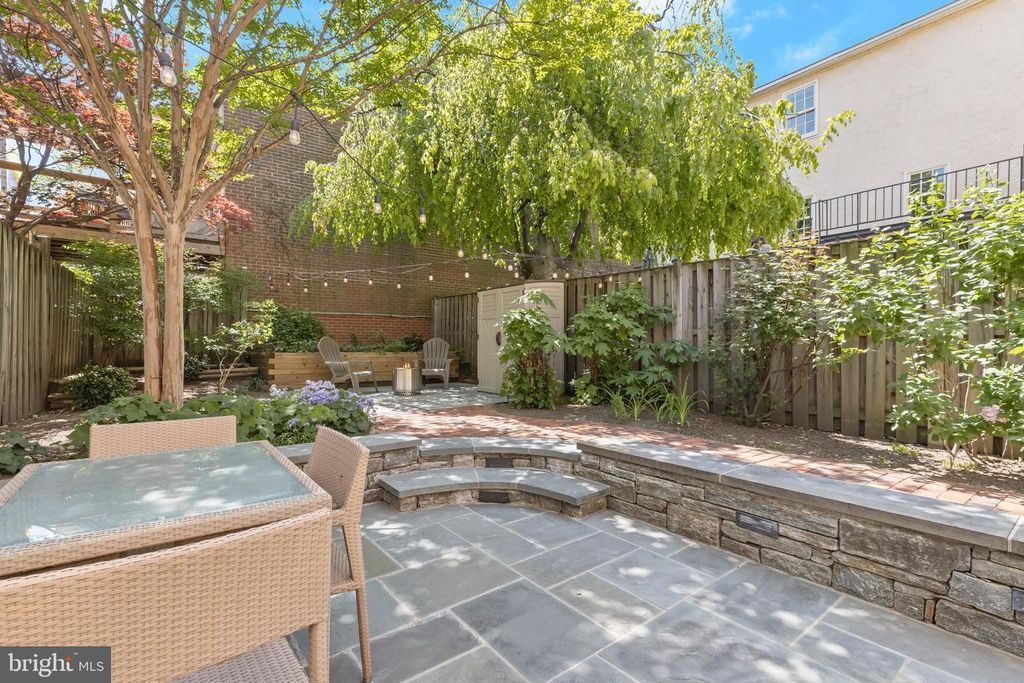 Image 38 of property listing at 133 W LEE ST, Baltimore, MD 21201