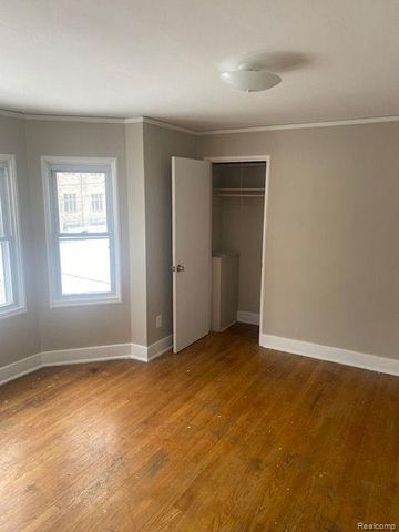 19005 Birchcrest Drive, Detroit, MI 48221