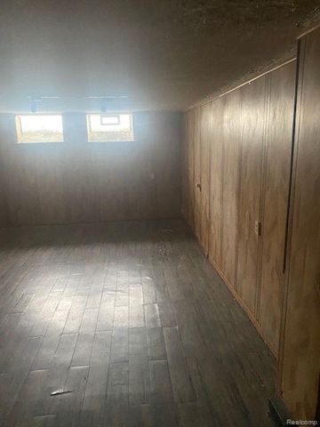 19005 Birchcrest Drive, Detroit, MI 48221