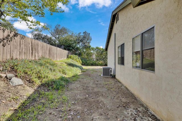 9931 Knollview Dr., Spring Valley, CA 91977