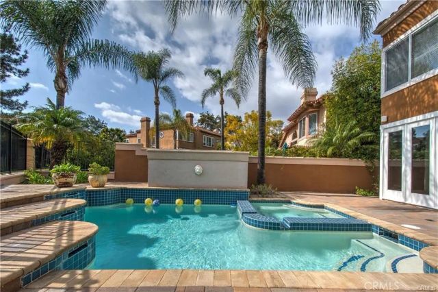 26325 Cannes, Mission Viejo, CA 92692