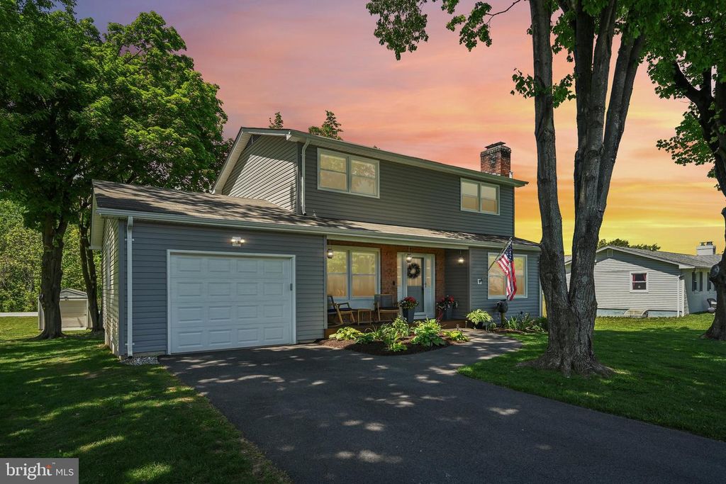 Image 1 of property listing at 1210 RANDOM RIDGE RD, Westminster, MD 21157