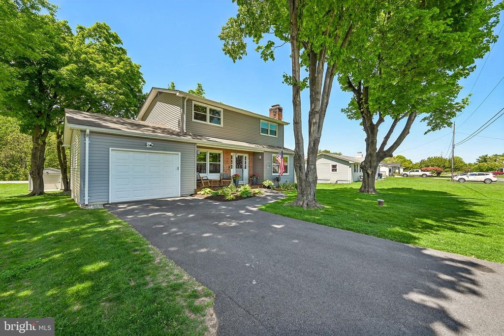 Image 10 of property listing at 1210 RANDOM RIDGE RD, Westminster, MD 21157