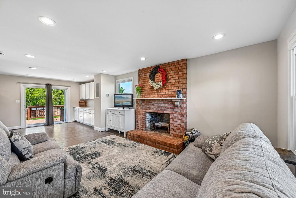 Image 16 of property listing at 1210 RANDOM RIDGE RD, Westminster, MD 21157