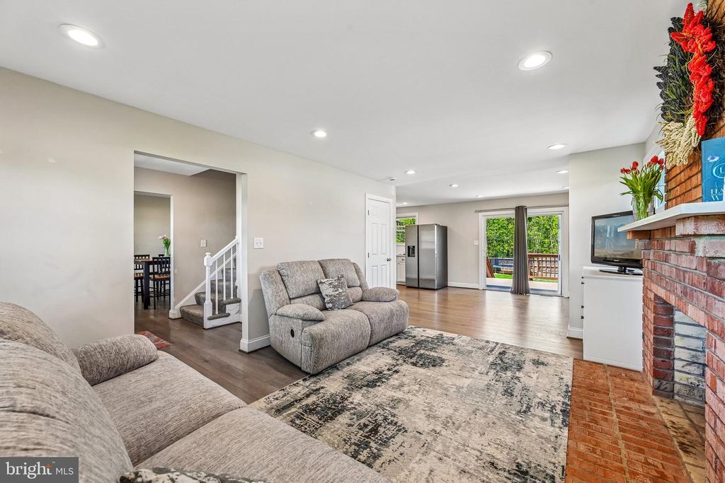 Image 17 of property listing at 1210 RANDOM RIDGE RD, Westminster, MD 21157