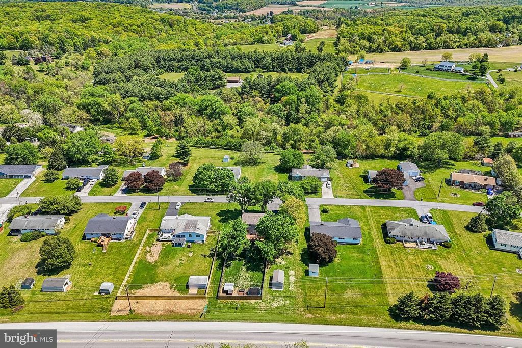 Image 83 of property listing at 1210 RANDOM RIDGE RD, Westminster, MD 21157