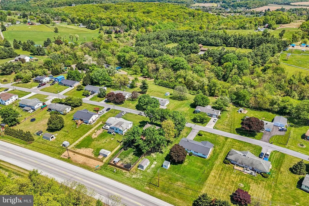Image 85 of property listing at 1210 RANDOM RIDGE RD, Westminster, MD 21157