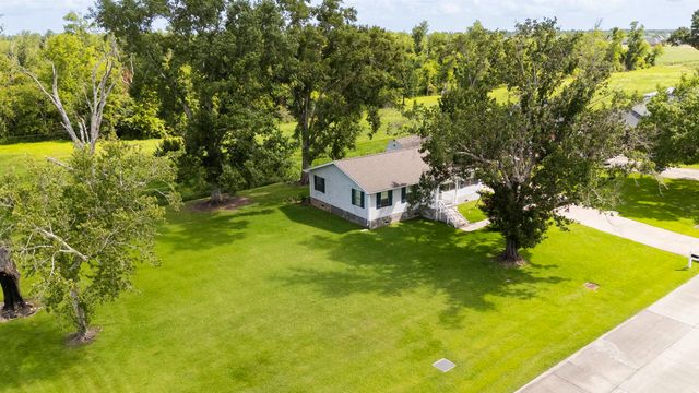 430 Fantastic Acres Boulevard, Raceland, LA 70394