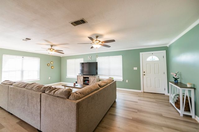 430 Fantastic Acres Boulevard, Raceland, LA 70394