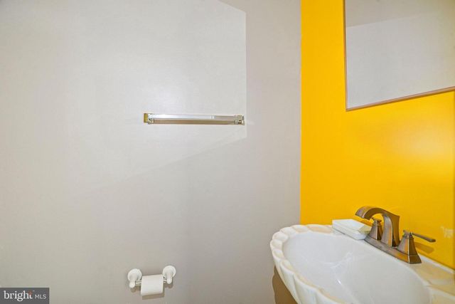 889 SAINT MICHAELS DR, Bowie, MD 20721