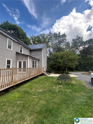 92 Creek Road, Washington Twp, PA 18013