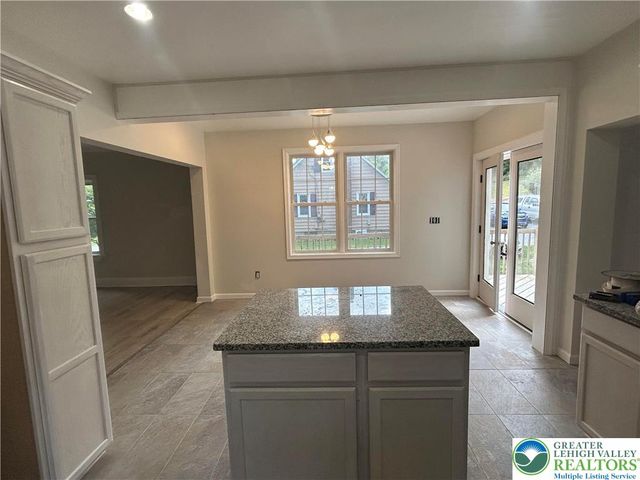 92 Creek Road, Washington Twp, PA 18013