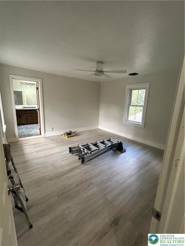 92 Creek Road, Washington Twp, PA 18013