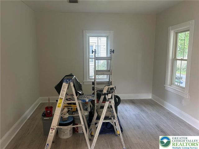 92 Creek Road, Washington Twp, PA 18013