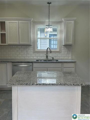 92 Creek Road, Washington Twp, PA 18013