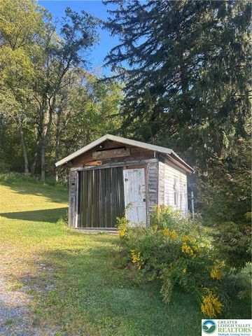 92 Creek Road, Washington Twp, PA 18013