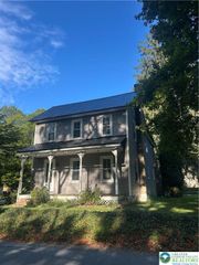 92 Creek Road, Washington Twp, PA 18013
