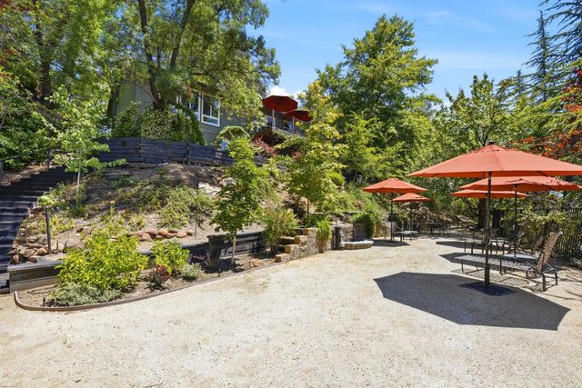 12420 Incline Dr, Auburn, CA 95603