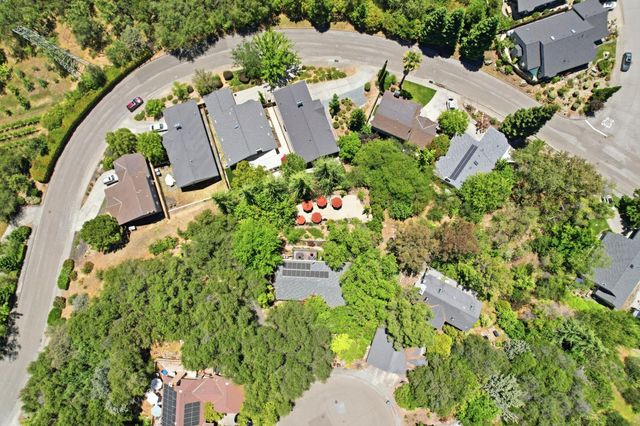 12420 Incline Dr, Auburn, CA 95603