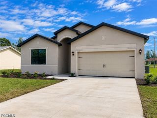 705 SW 23rd TER, Cape Coral, FL 33991