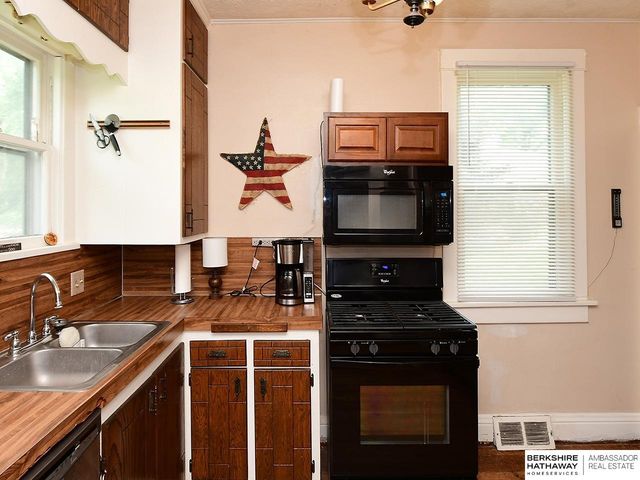 3206 N 78 Street, Omaha, NE 68134