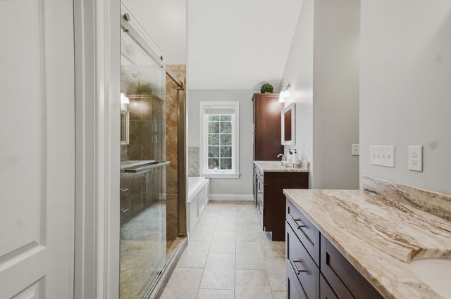 71 Bedford Road, Merrimack, NH 03054