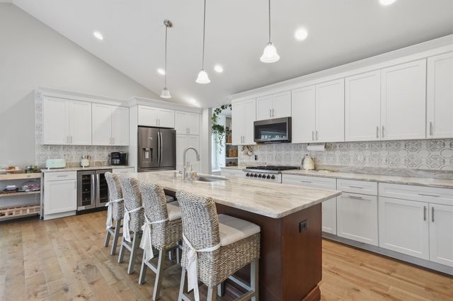 71 Bedford Road, Merrimack, NH 03054