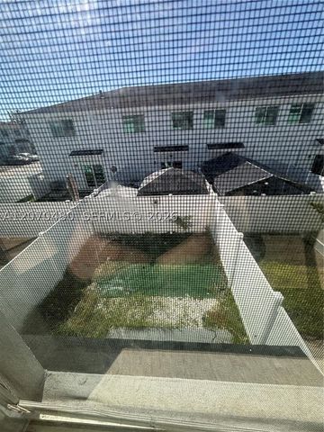 1021 NW 5th St, Florida City, FL 33034