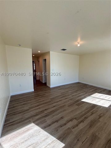 1021 NW 5th St, Florida City, FL 33034