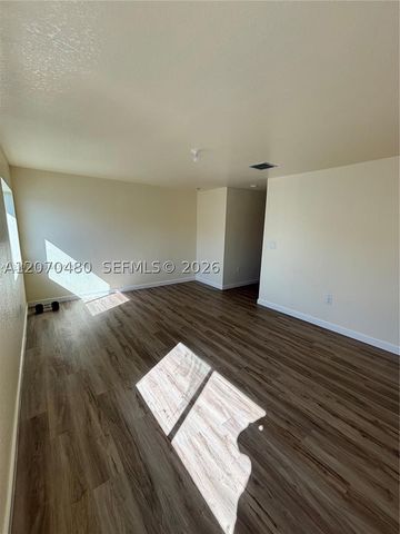1021 NW 5th St, Florida City, FL 33034