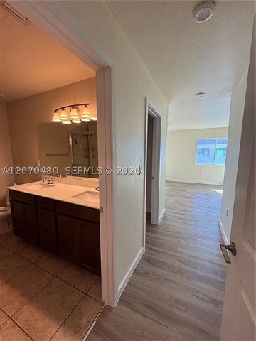 1021 NW 5th St, Florida City, FL 33034