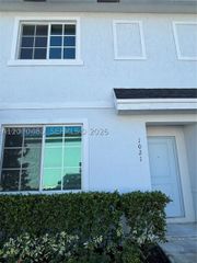 1021 NW 5th St, Florida City, FL 33034