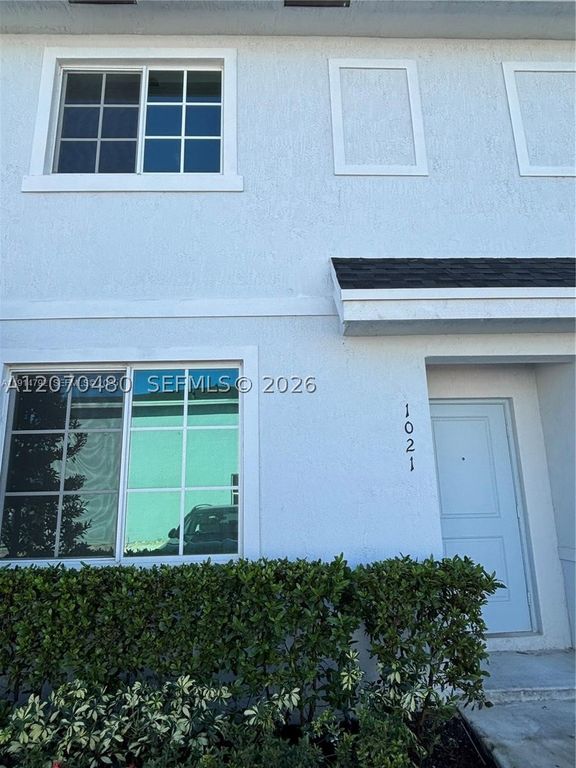 1021 NW 5th St, Florida City, FL 33034