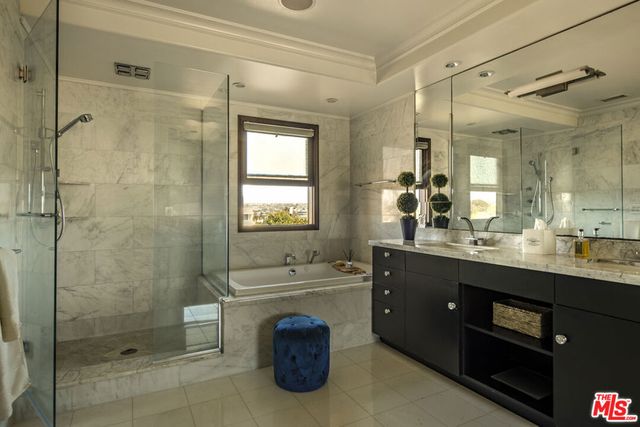 7222 Kentwood Avenue, Los Angeles, CA 90045