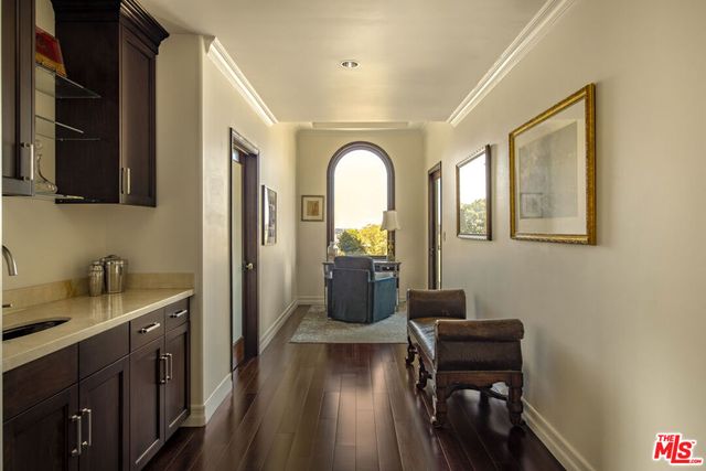 7222 Kentwood Avenue, Los Angeles, CA 90045