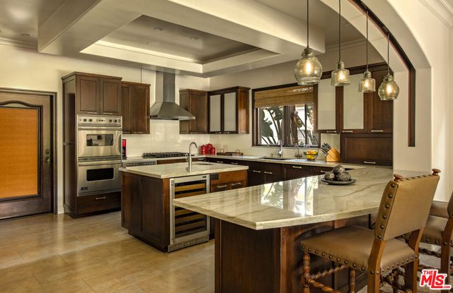 7222 Kentwood Avenue, Los Angeles, CA 90045