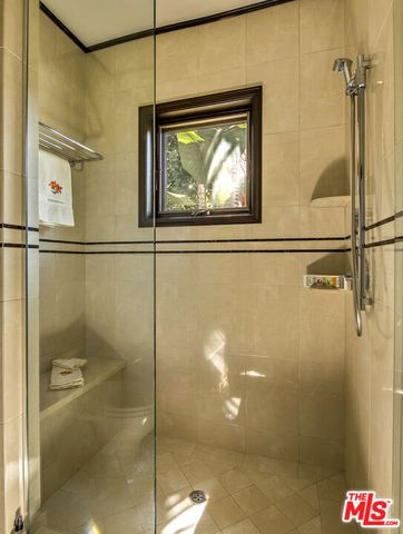 7222 Kentwood Avenue, Los Angeles, CA 90045