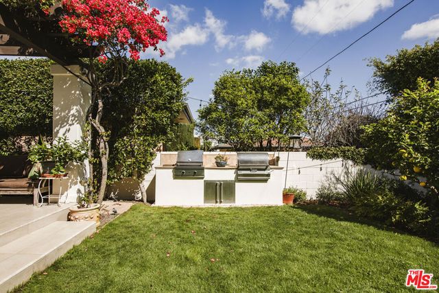 7222 Kentwood Avenue, Los Angeles, CA 90045