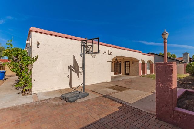 805 W Toledo Street, Chandler, AZ 85225