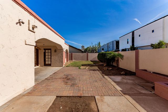 805 W Toledo Street, Chandler, AZ 85225