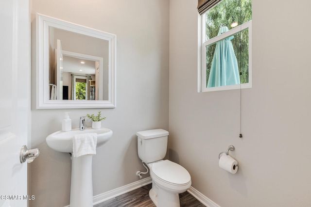 697 Camino Tierra Santa, Camarillo, CA 93010