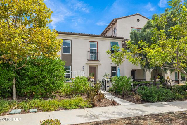 697 Camino Tierra Santa, Camarillo, CA 93010