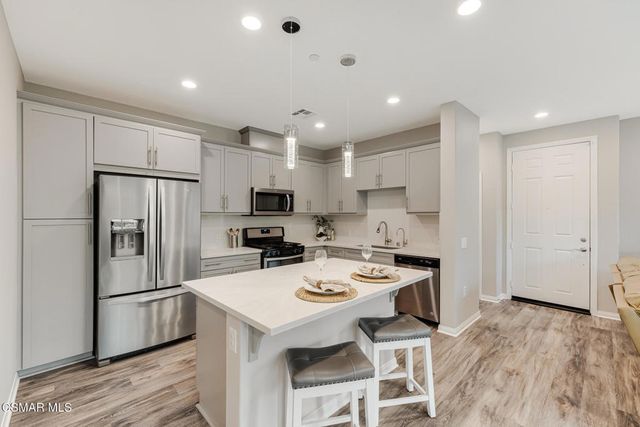 697 Camino Tierra Santa, Camarillo, CA 93010