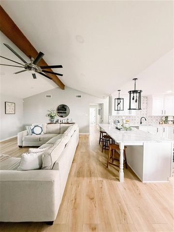 4549 Highland Dr Drive, Lake Charles, LA 70605