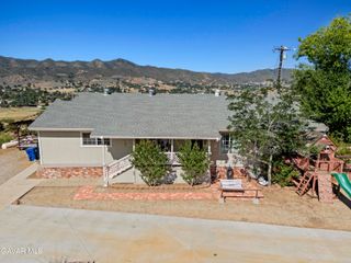 8630 Penhaven Lane, Leona Valley, CA 93551