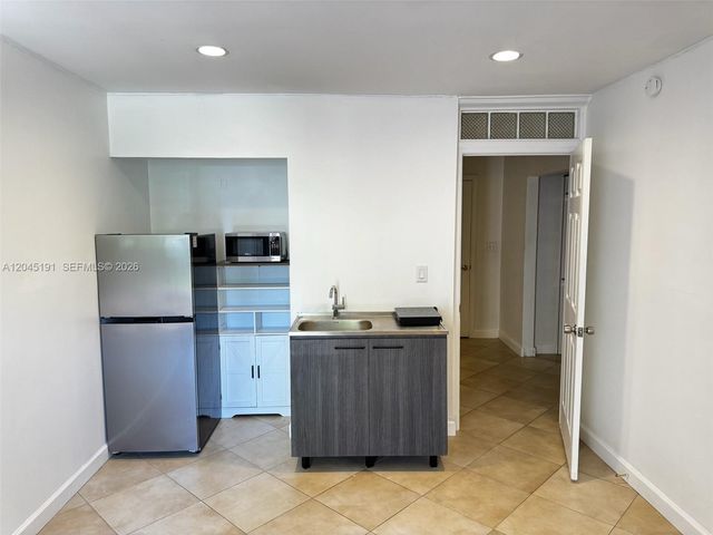 158 SW 96th Court B, Miami, FL 33174