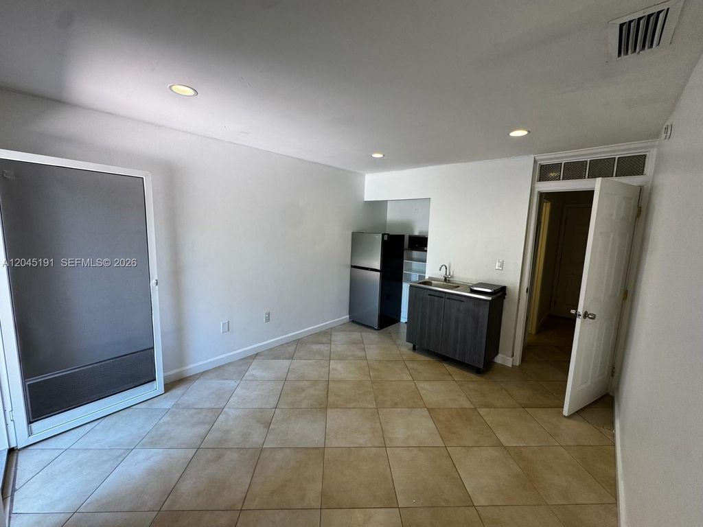 158 SW 96th Court B, Miami, FL 33174