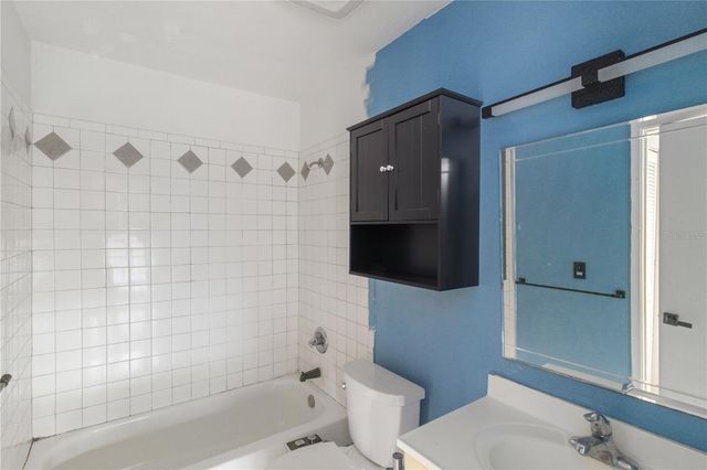 1836 N CRYSTAL LAKE DRIVE 19, Lakeland, FL 33801