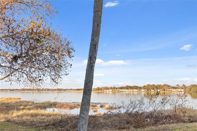 1836 N CRYSTAL LAKE DRIVE 19, Lakeland, FL 33801